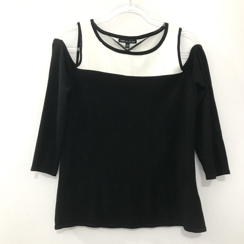 Cable & Gauge Black & Ivory Colorblock Long Sleeve Cold Shoulder Sweater - Small
